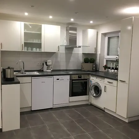 Downtown Center 公寓 *