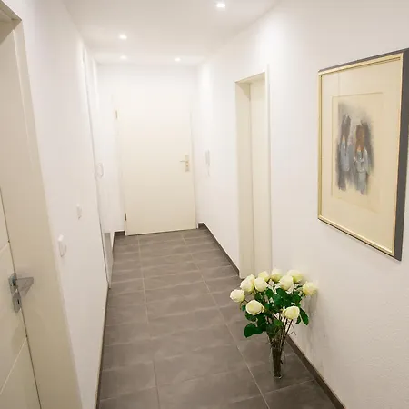 Downtown Center 公寓 *