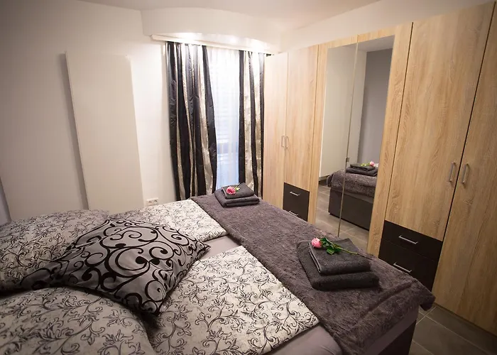 Downtown Center 아파트