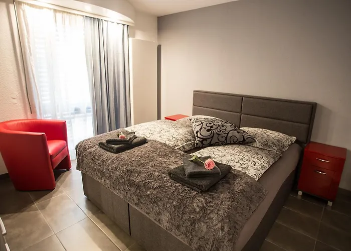 Downtown Center 아파트 *